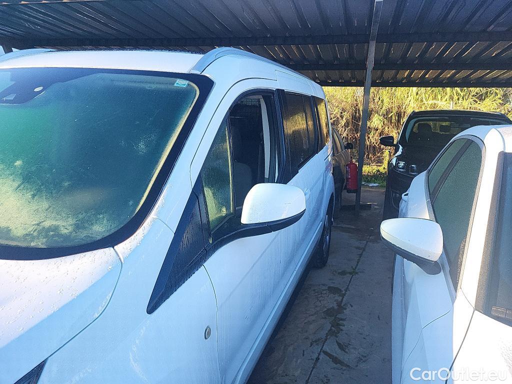  Ford  Grand Tourneo FORD  Connect / 2013 / 5P / monovolumen 1.5 TDCi 74kW (100CV) Titanium #19