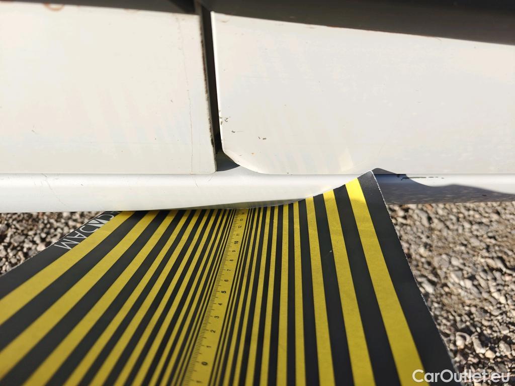  Citroen  Berlingo CITROEN  / 2018 / 4P / combi Talla M BlueHDi 100 S&S LIVE PACK (ind) #10