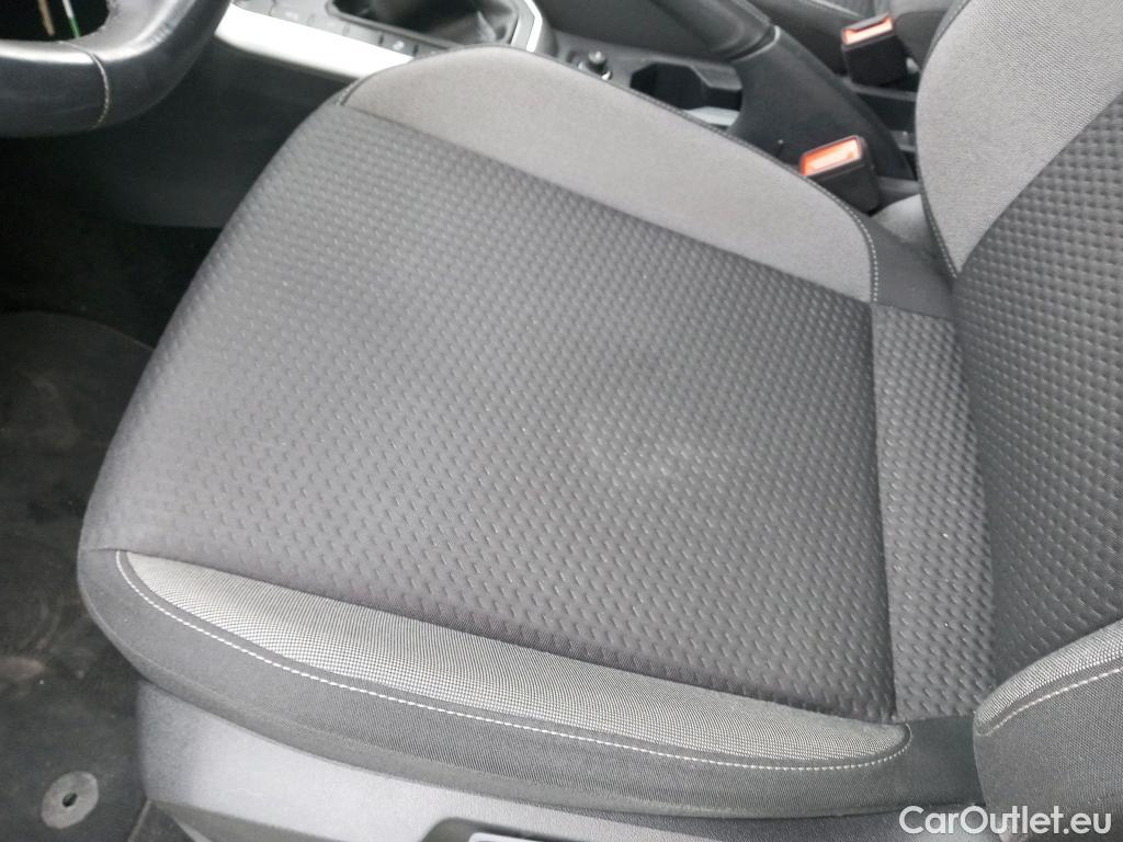  Volkswagen  Polo VOLKSWAGEN  / 2021 / 5P / berlina con portón Life 1.0 TSI 70kW (95CV) #13