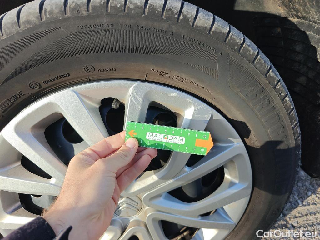  Citroen  Berlingo CITROEN  / 2018 / 4P / combi Talla M BlueHDi 100 S&S LIVE PACK (ind) #49