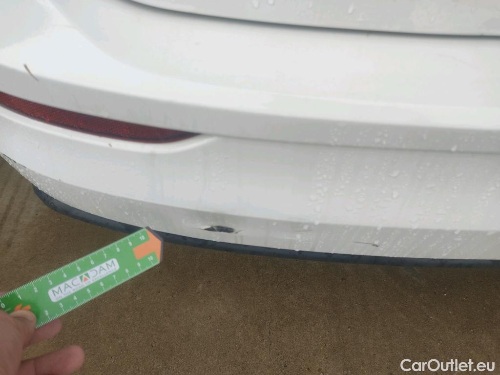  Volkswagen  Golf  VOLKSWAGEN / 2020 / 5P / familiar 2.0 TDI 85kW (115CV) Variant #9