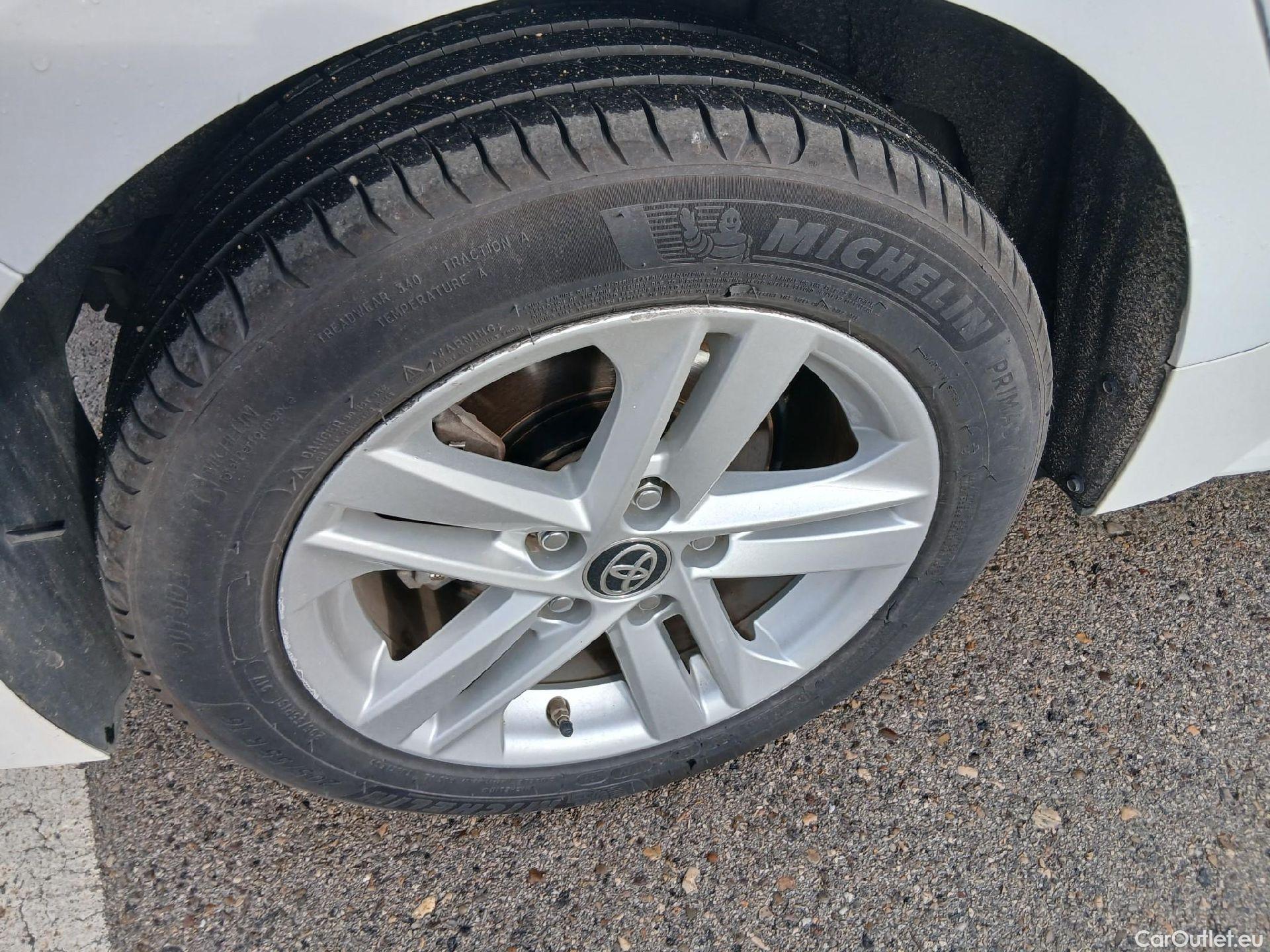  Toyota  Corolla TOYOTA  1.8 125H ACTIVE TECH E-CVT #8