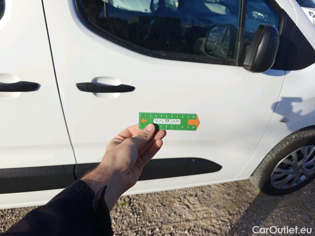  Citroen  Berlingo CITROEN  / 2018 / 4P / combi Talla M BlueHDi 100 S&S LIVE PACK (ind) #7