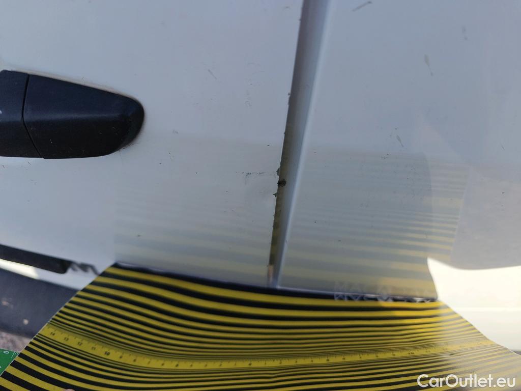  Citroen  Berlingo CITROEN  / 2018 / 4P / combi Talla M BlueHDi 100 S&S LIVE PACK (ind) #18