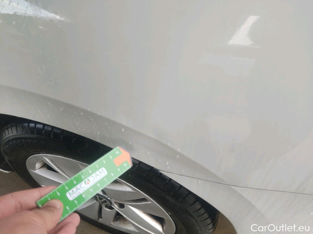  Volkswagen  Golf  VOLKSWAGEN / 2020 / 5P / familiar 2.0 TDI 85kW (115CV) Variant #4