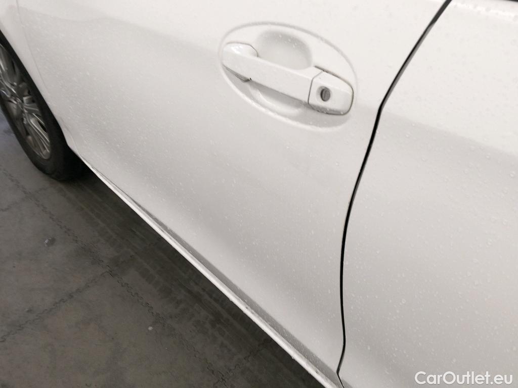  Toyota  Yaris TOYOTA  / 2017 / 5P / berlina con portón 1.5 100H Active #13