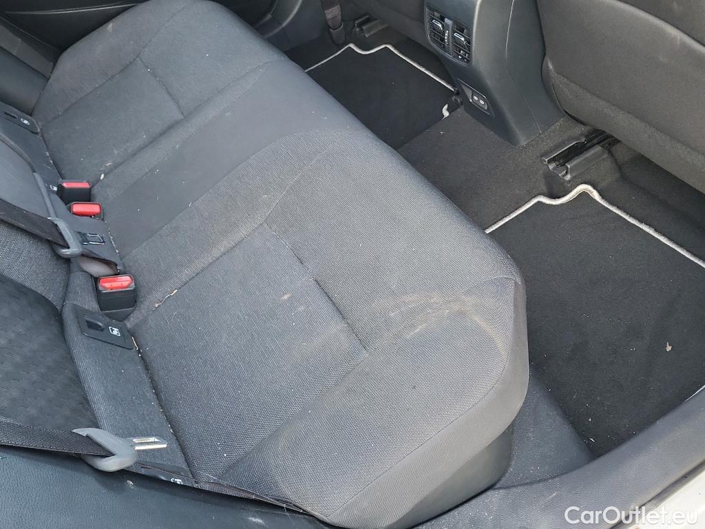  Toyota  Corolla TOYOTA  / 2019 / 4P / sedán 140H Style #14