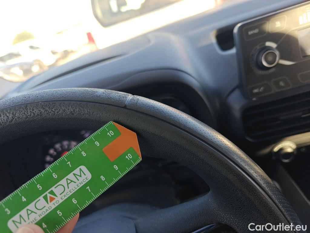  Citroen  Berlingo CITROEN  / 2018 / 4P / combi Talla M BlueHDi 100 S&S LIVE PACK (ind) #44