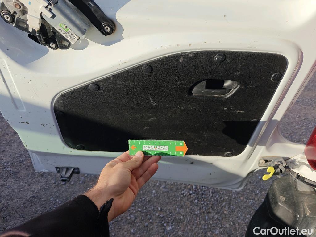  Citroen  Berlingo CITROEN  / 2018 / 4P / combi Talla M BlueHDi 100 S&S LIVE PACK (ind) #64