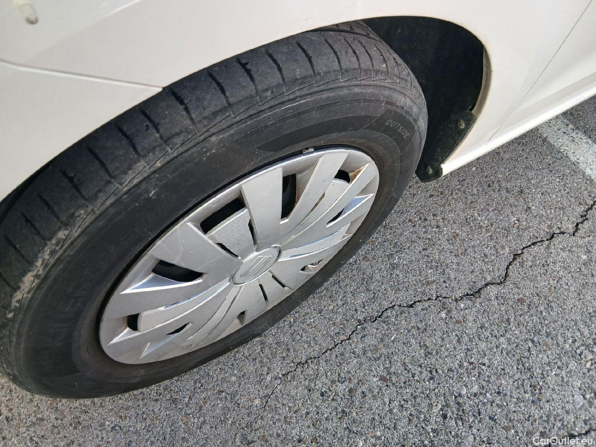  Seat  Ibiza SEAT  / 2017 / 5P / berlina con portón 1.0 MPI 59kW (80CV) Reference Plus(SP) #13