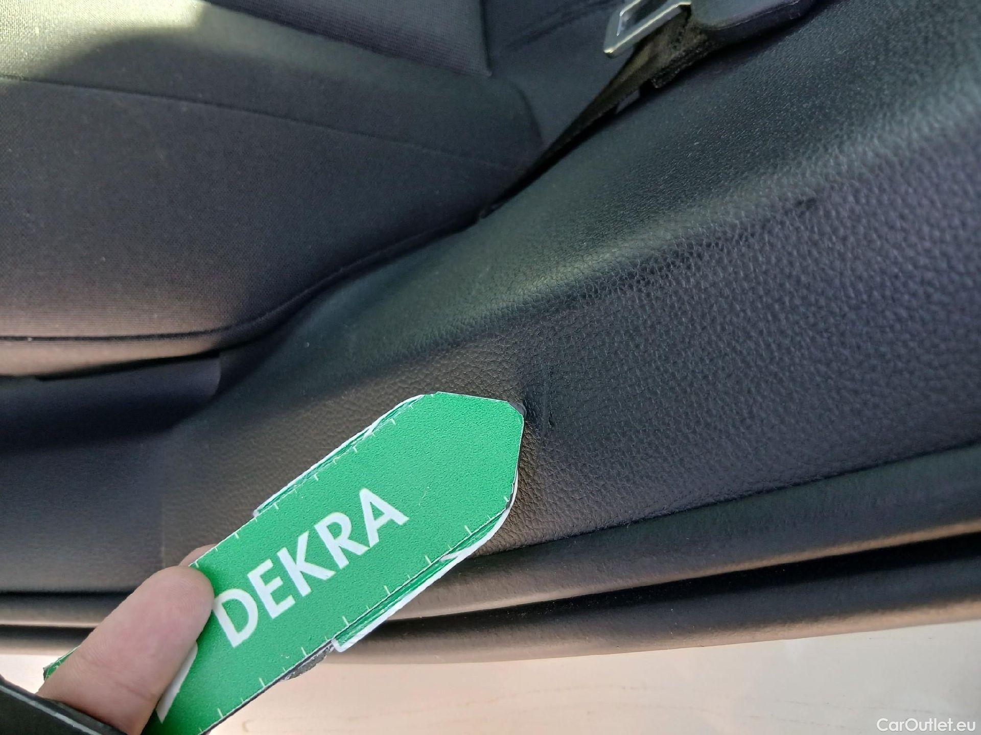  Seat  Ibiza SEAT  / 2017 / 5P / berlina con portón 1.0 MPI 59kW (80CV) Reference Plus(SP) #5