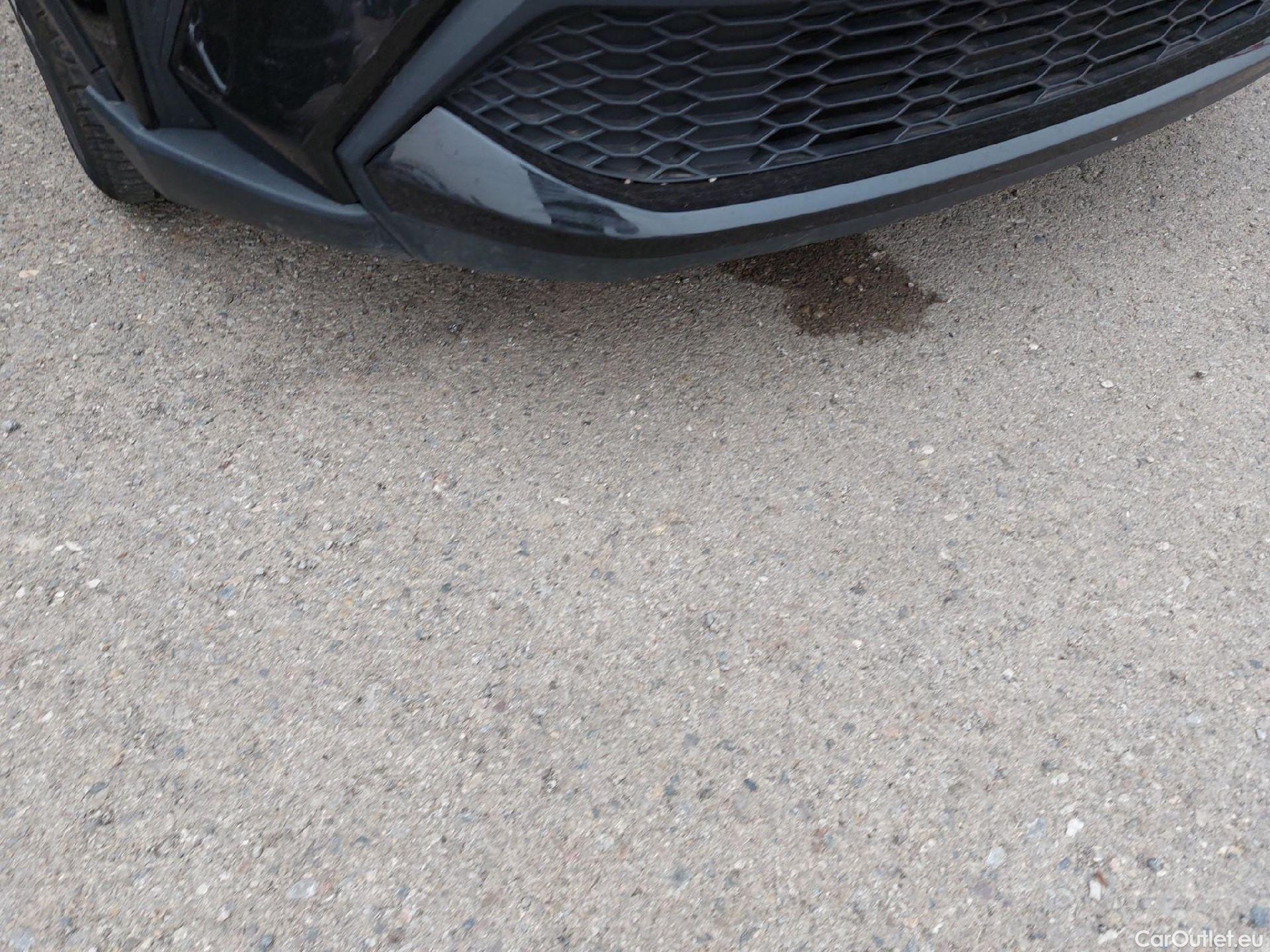  Toyota  C-HR TOYOTA  / 2019 / 5P / todoterreno 2.0 180H Advance #5