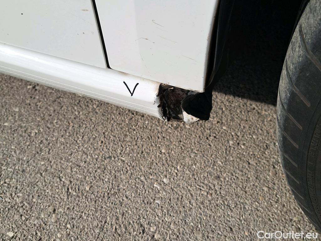  Seat  Ibiza SEAT  / 2017 / 5P / berlina con portón 1.0 TSI 81kW (110CV) Style Plus (AC) #6