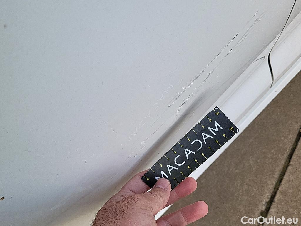  Toyota  Corolla TOYOTA  / 2019 / 4P / sedán 140H Style #6