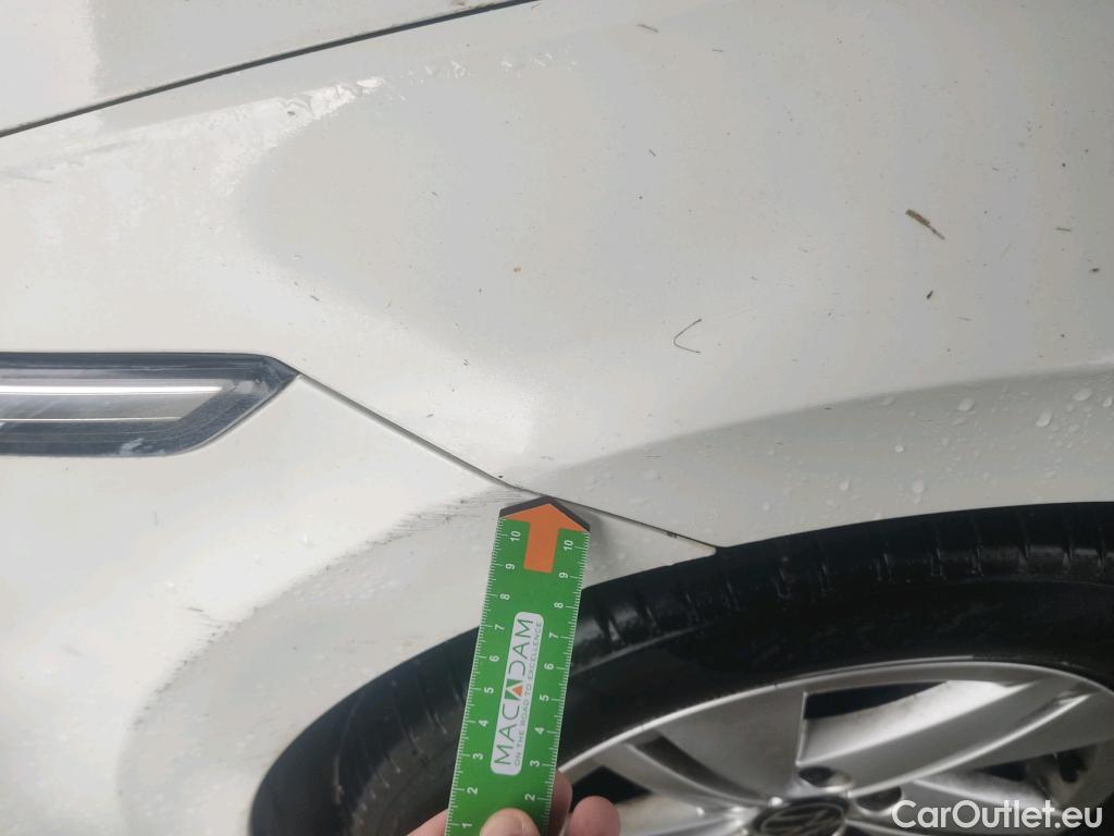  Volkswagen  Golf  VOLKSWAGEN / 2020 / 5P / familiar 2.0 TDI 85kW (115CV) Variant #26