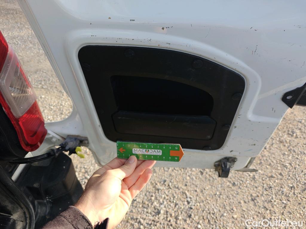  Citroen  Berlingo CITROEN  / 2018 / 4P / combi Talla M BlueHDi 100 S&S LIVE PACK (ind) #61