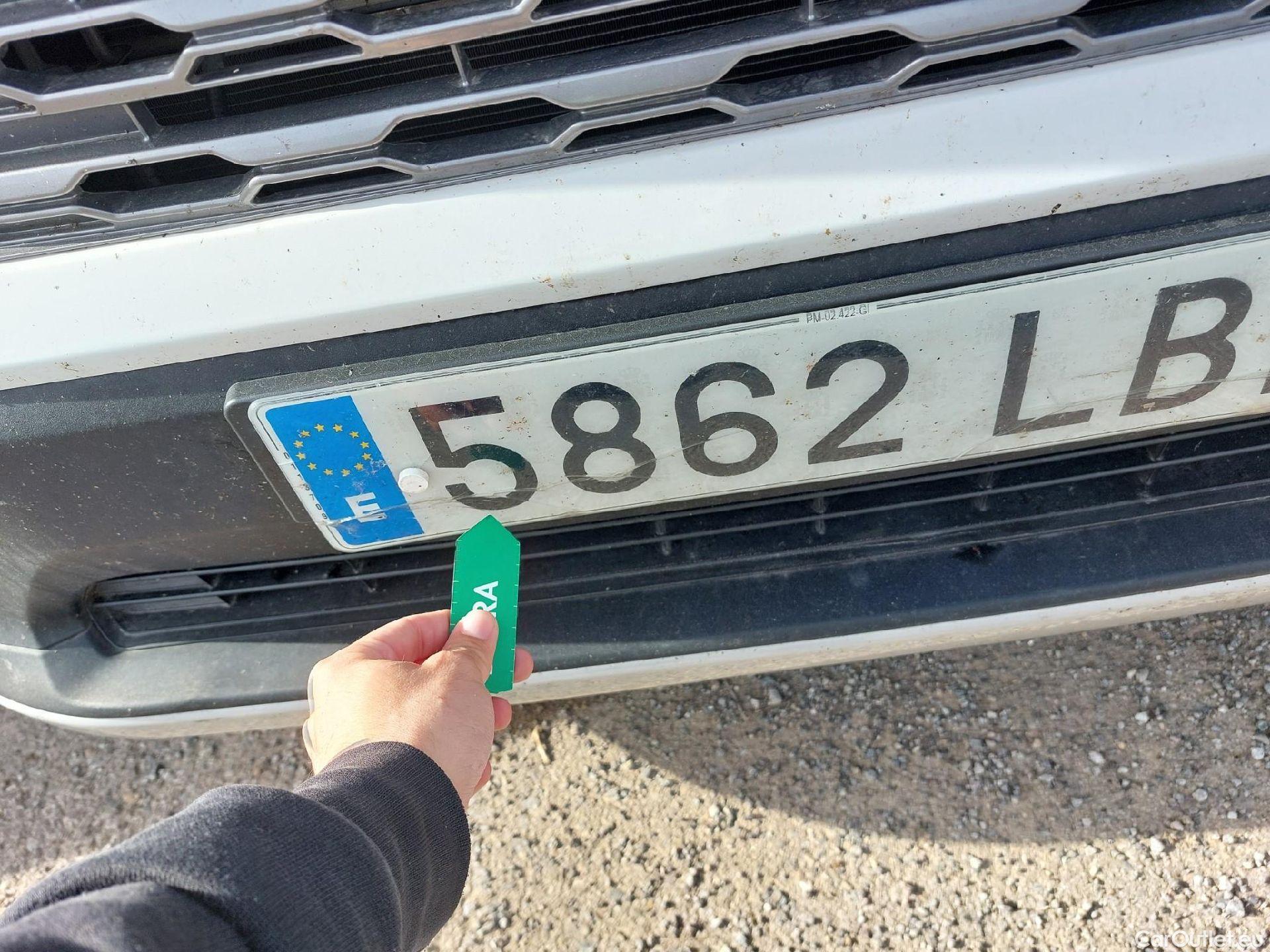  Toyota  RAV4 TOYOTA  / 2018 / 5P / todoterreno 2.5l 220H Advance 4WD #5