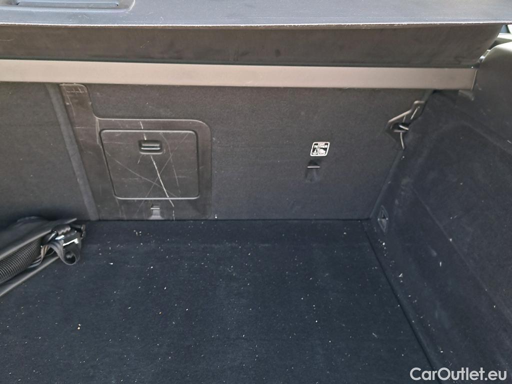  Volvo  XC60 VOLVO  / 2017 / 5P / todoterreno 2.0 B4 D AWD Momentum Pro Auto #1