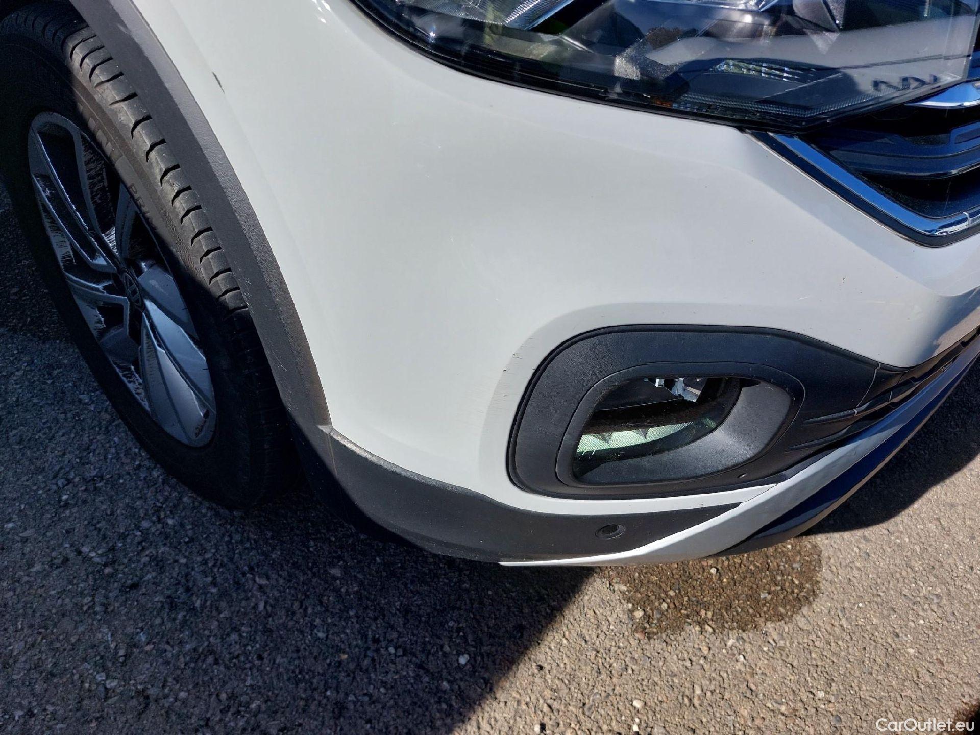  Volkswagen  T-CROSS VOLKSWAGEN  / 2018 / 5P / todoterreno Advance 1.0 TSI 85kW (115CV) DSG (AC) #2