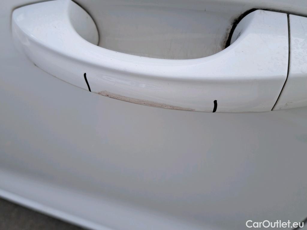  Seat  Ibiza SEAT  / 2017 / 5P / berlina con portón 1.0 TSI 81kW (110CV) Style Plus (AC) #16