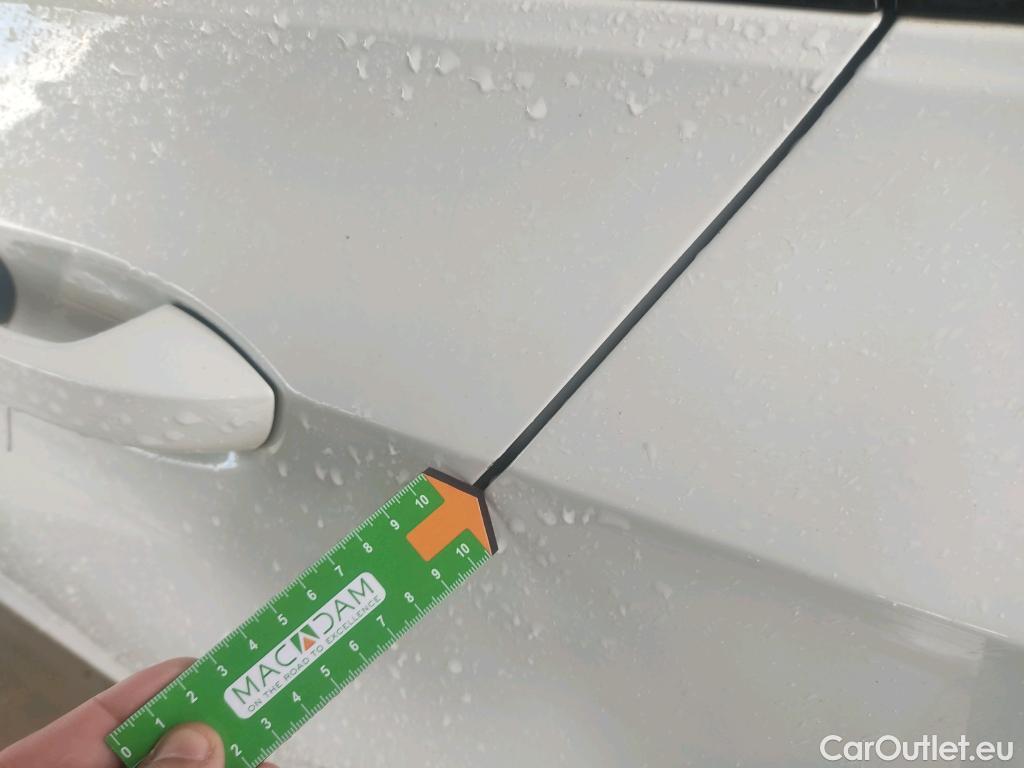  Volkswagen  Golf  VOLKSWAGEN / 2020 / 5P / familiar 2.0 TDI 85kW (115CV) Variant #22