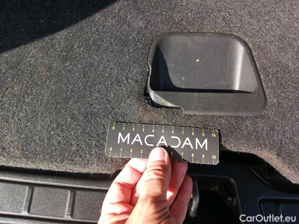  Volvo  XC 40 VOLVO XC40 / 2017 / 5P / todoterreno 1.5 T5 Twin Business Plus Auto #2