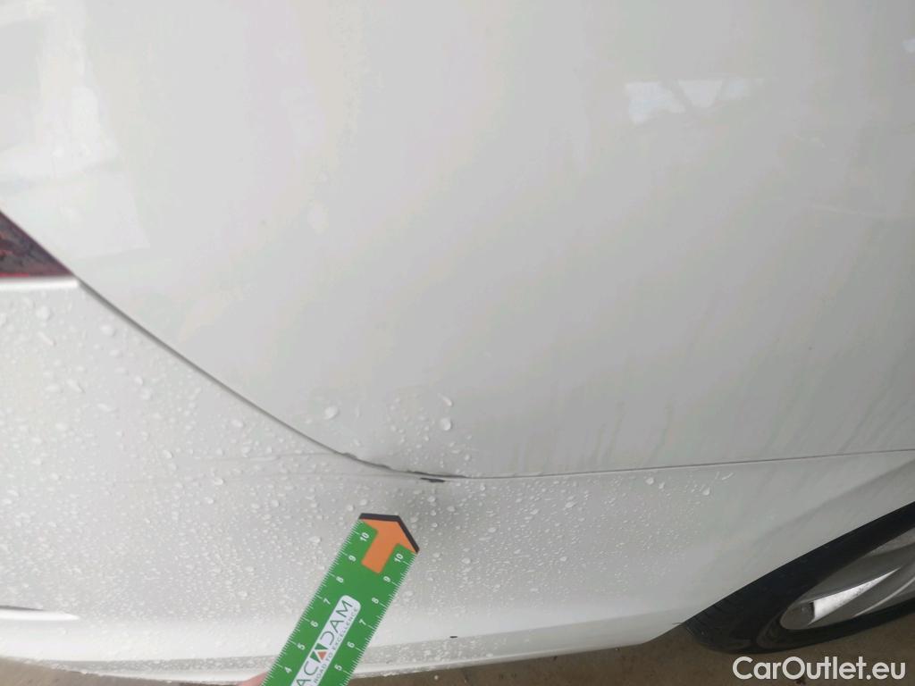  Volkswagen  Golf  VOLKSWAGEN / 2020 / 5P / familiar 2.0 TDI 85kW (115CV) Variant #6