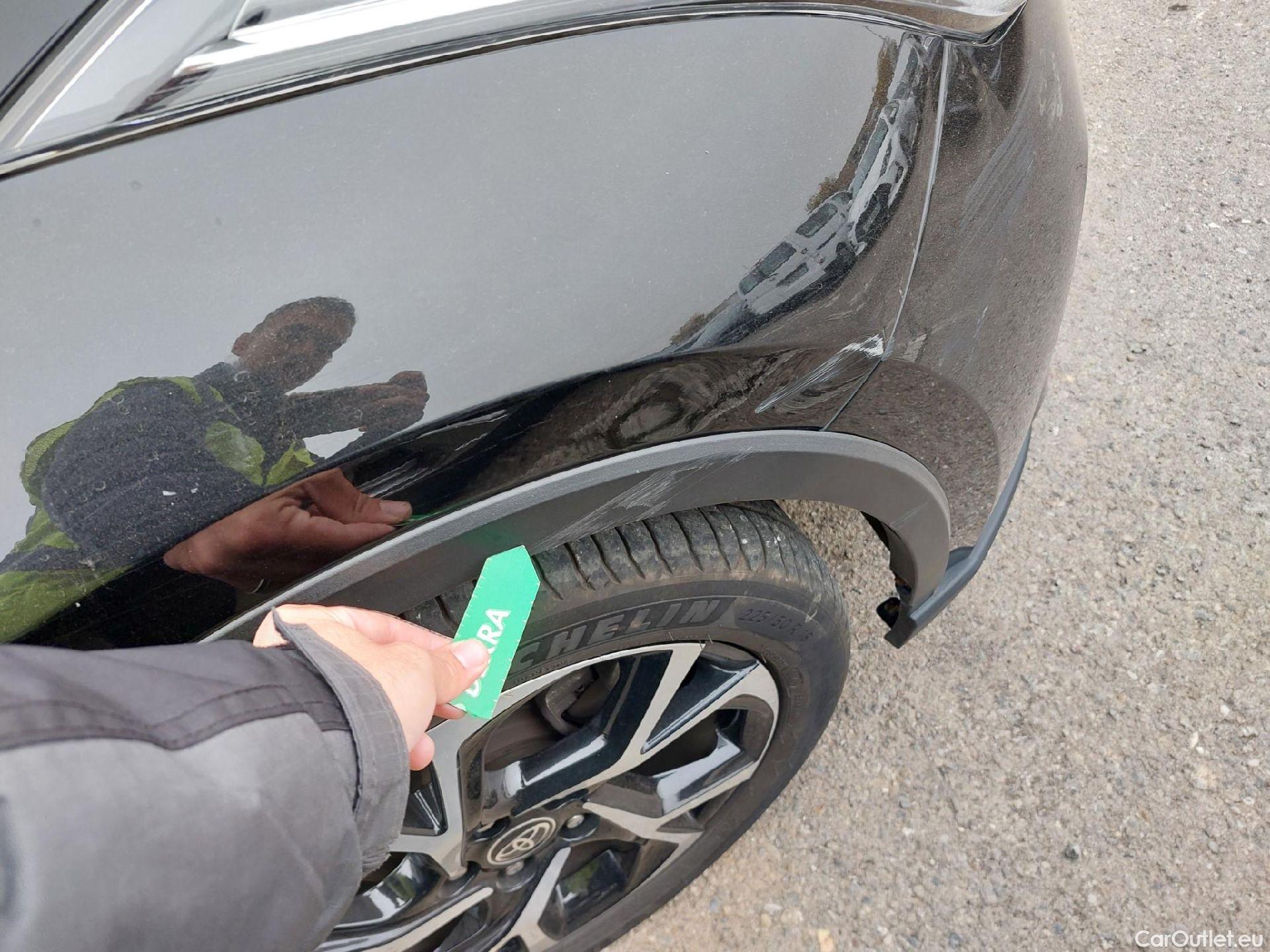  Toyota  C-HR TOYOTA  / 2019 / 5P / todoterreno 2.0 180H Advance #14