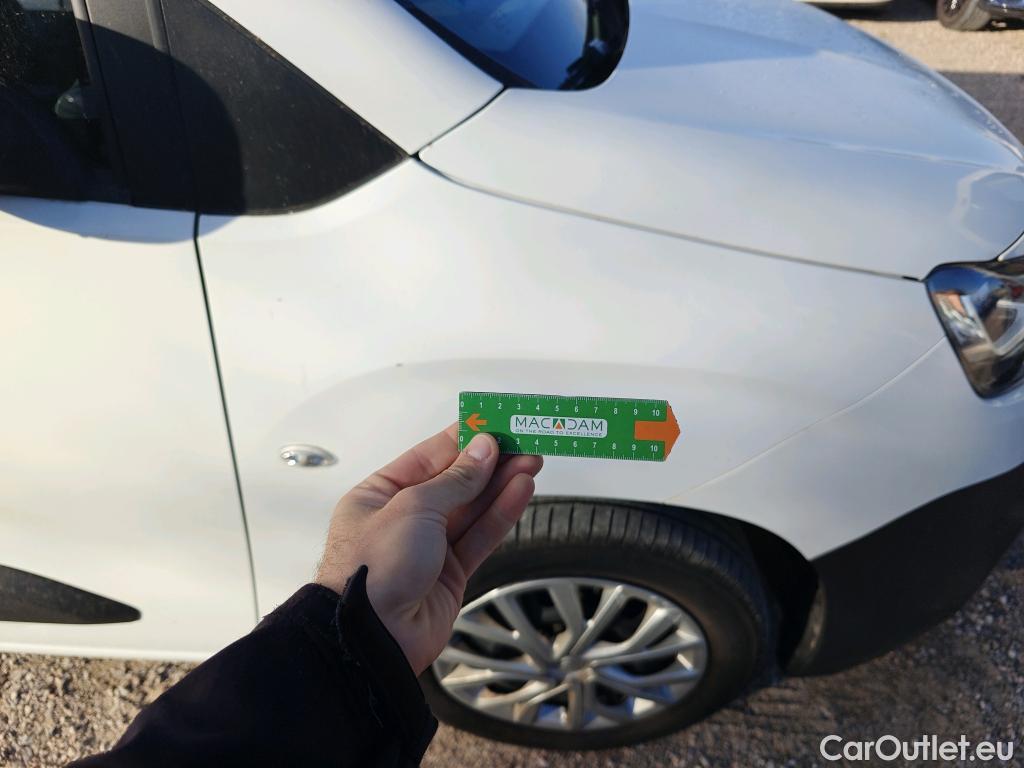  Citroen  Berlingo CITROEN  / 2018 / 4P / combi Talla M BlueHDi 100 S&S LIVE PACK (ind) #58