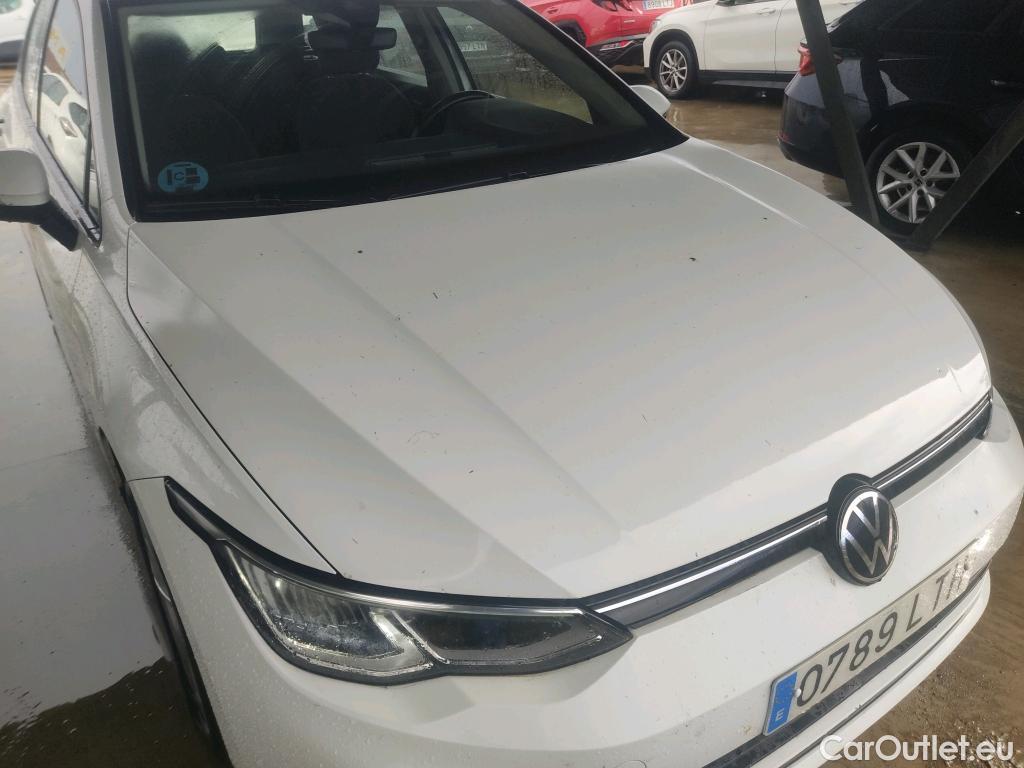  Volkswagen  Golf  VOLKSWAGEN / 2020 / 5P / familiar 2.0 TDI 85kW (115CV) Variant #27