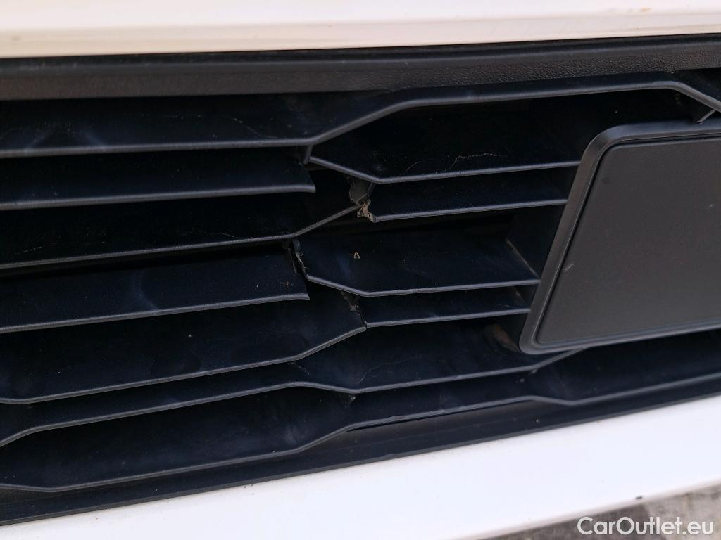  Seat  Ibiza SEAT  / 2017 / 5P / berlina con portón 1.0 TSI 81kW (110CV) Style Plus (AC) #8