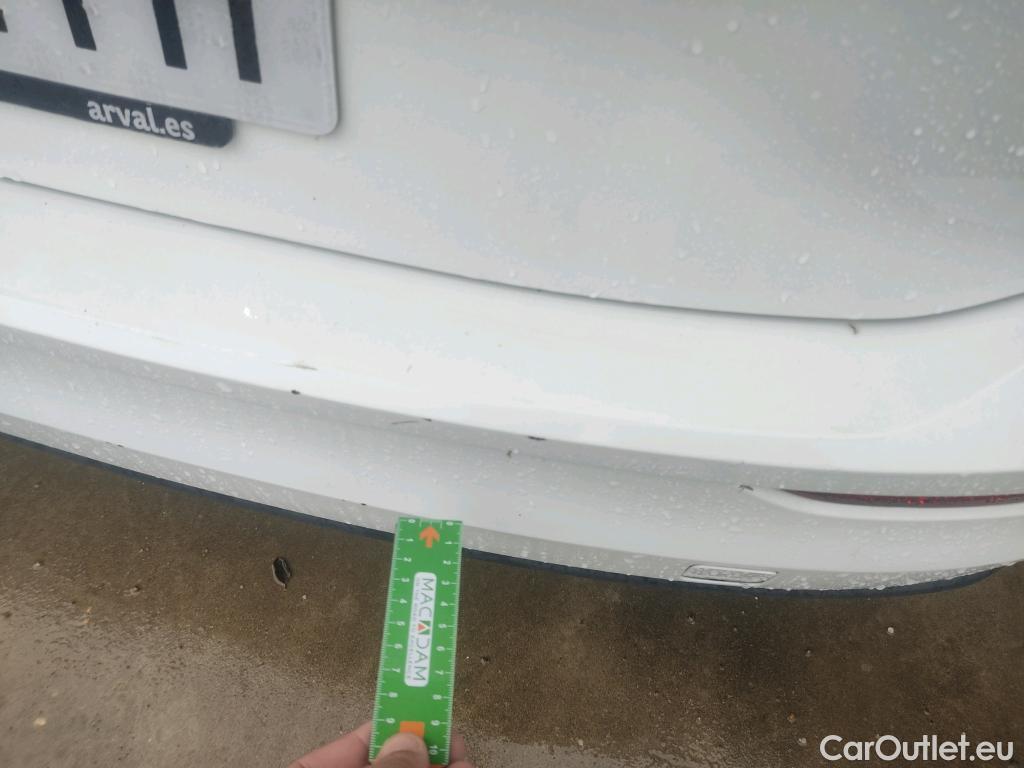  Volkswagen  Golf  VOLKSWAGEN / 2020 / 5P / familiar 2.0 TDI 85kW (115CV) Variant #8