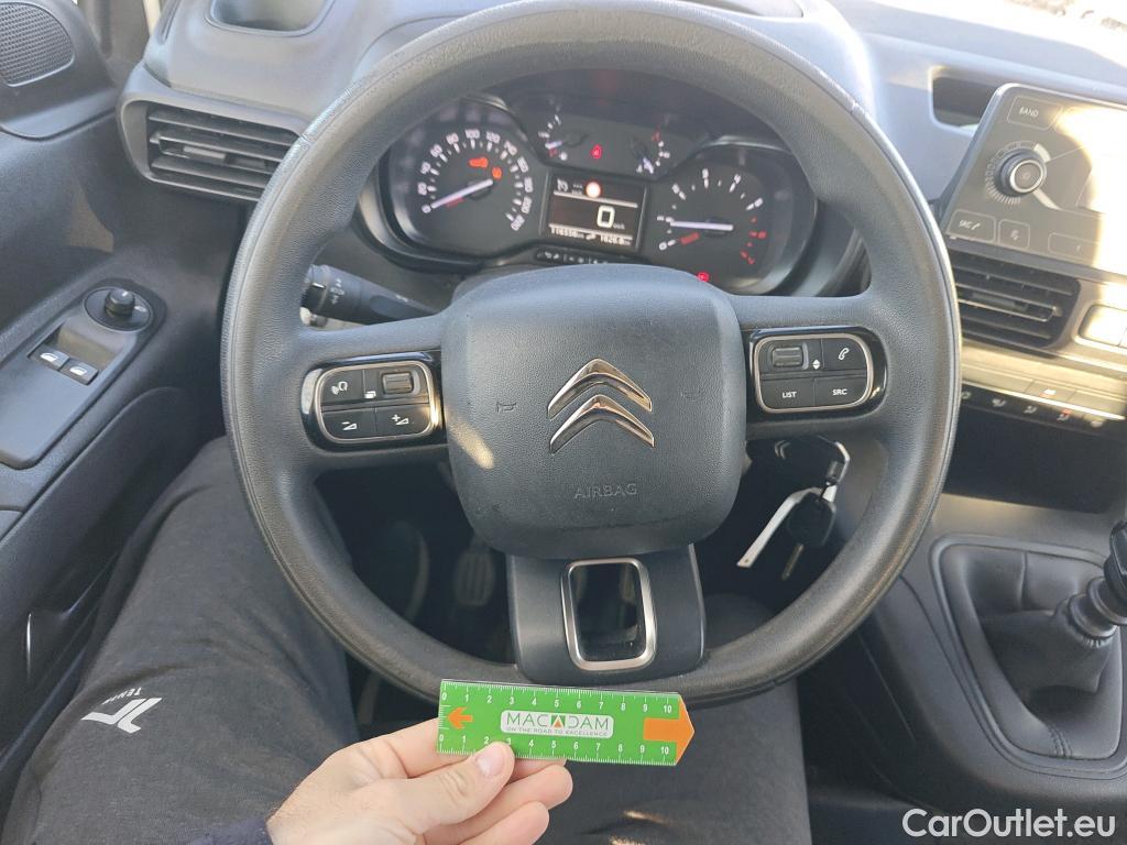  Citroen  Berlingo CITROEN  / 2018 / 4P / combi Talla M BlueHDi 100 S&S LIVE PACK (ind) #41