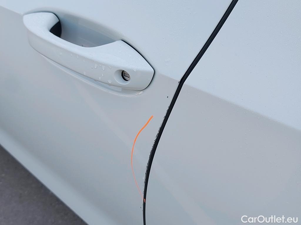  Volkswagen  Golf  VOLKSWAGEN / 2020 / 5P / berlina con portón 1.0 TSI 81kW (110CV) #7