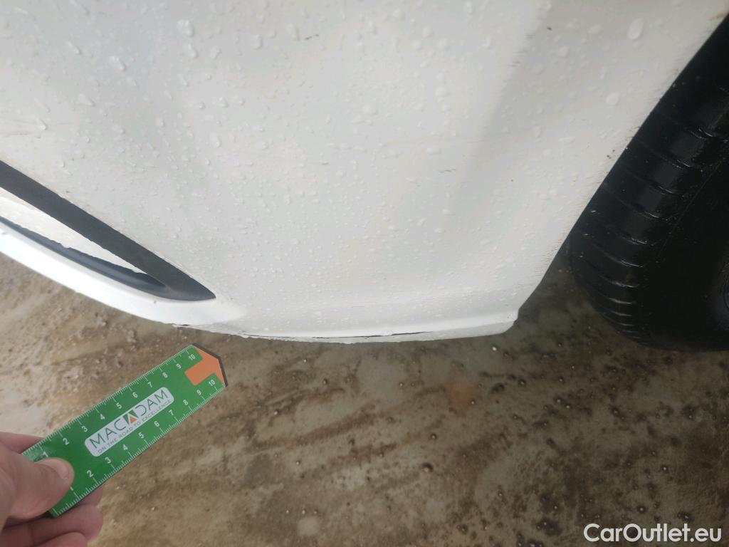  Volkswagen  Golf  VOLKSWAGEN / 2020 / 5P / familiar 2.0 TDI 85kW (115CV) Variant #14