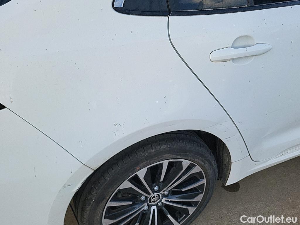  Toyota  Corolla TOYOTA  / 2019 / 4P / sedán 140H Style #1