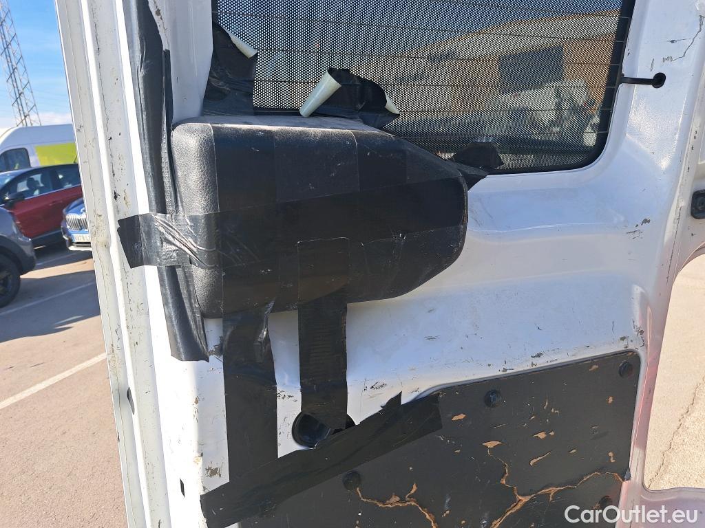  Citroen  Jumpy CITROEN  / 2016 / 4P / combi Combi Talla XL BlueHDi 120 S&S Confort #76