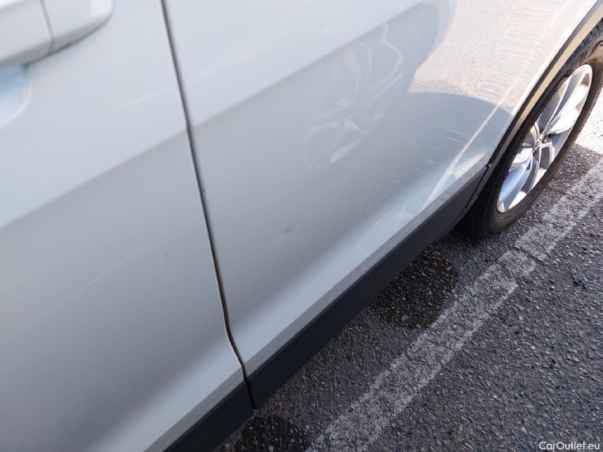  Volkswagen  T-CROSS VOLKSWAGEN  / 2018 / 5P / todoterreno Advance 1.0 TSI 85kW (115CV) DSG (AC) #8