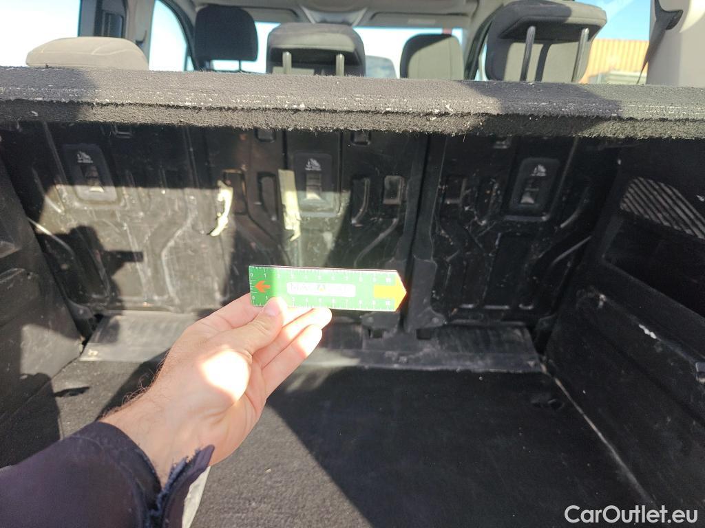  Citroen  Berlingo CITROEN  / 2018 / 4P / combi Talla M BlueHDi 100 S&S LIVE PACK (ind) #24