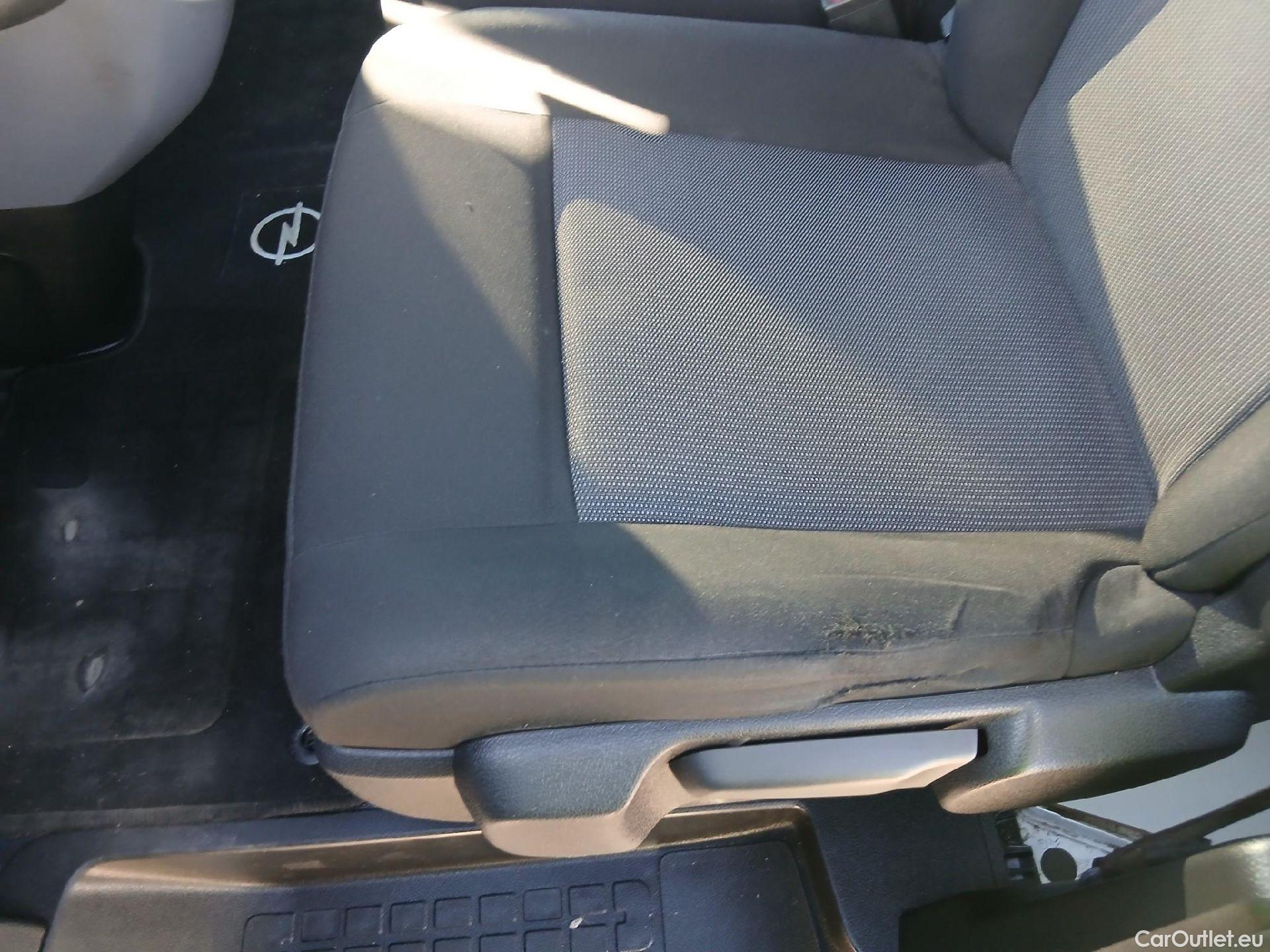  Opel  Vivaro OPEL  / 2019 / 4P / furgón 2.0 D 88kW (120CV) L Inc Express M.P. DC #2