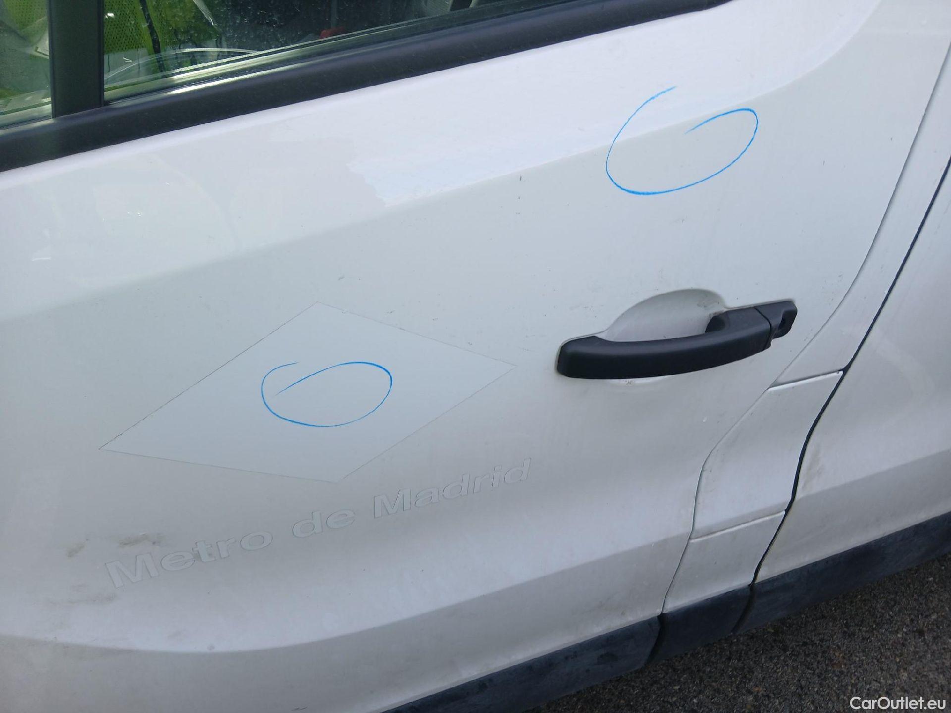  Renault  Trafic RENAULT  / 2019 / 4P / furgón Doble Cabina 27 L1 Energy BluedCi 88 kW #13