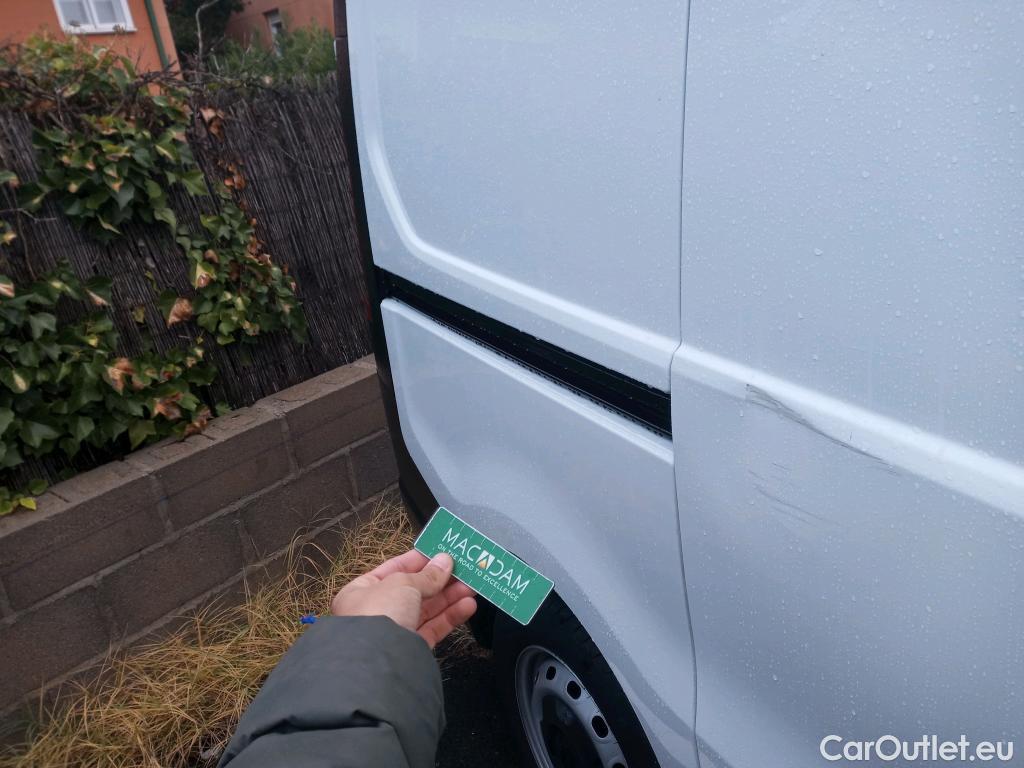  Renault  Trafic RENAULT  / 2021 / 4P / furgón Furgón L1H1 Blue dCi 96 Kw (130 CV) (AC4) #6