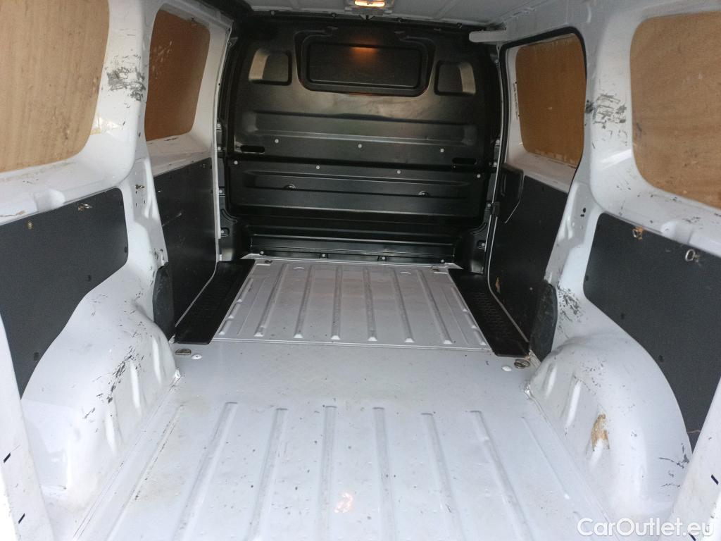  Opel  Vivaro OPEL  / 2019 / 4P / furgón 1.5 Diésel 74kW(100CV)M Std Exp #4