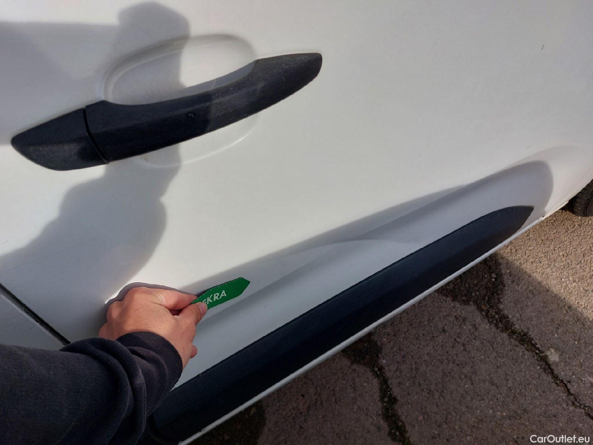  Opel  Combo OPEL  / 2018 / 4P / furgón derivado de turismo 1.6 TD S/S 74kW (100CV) Select L H1 650k #24