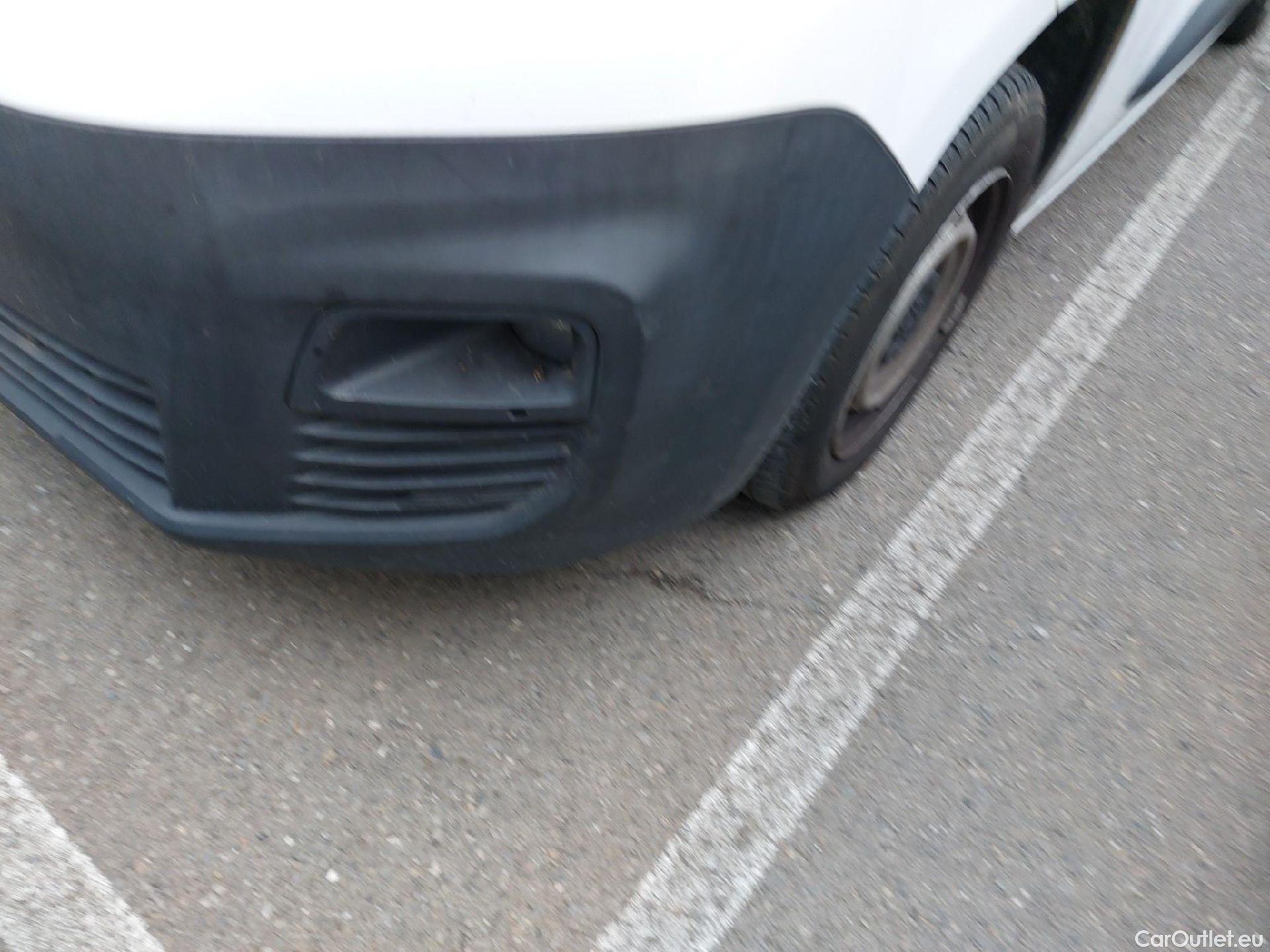  Peugeot  Partner PEUGEOT  / 2018 / 4P / furgón derivado de turismo Premium Standard 600kg BlueHDi 73kW #2