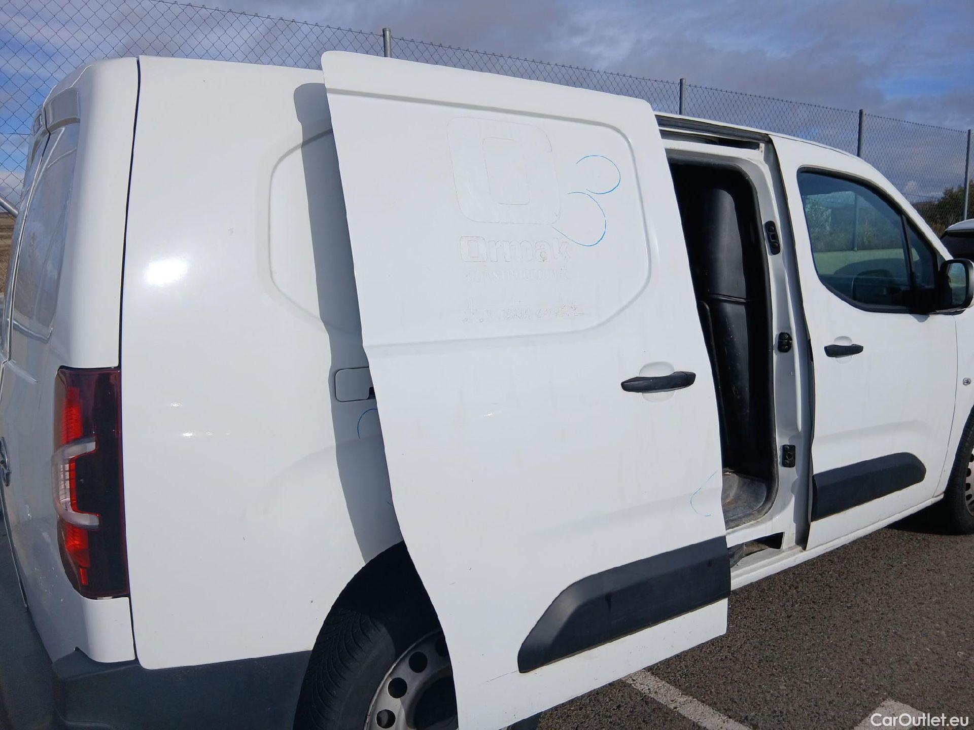  Opel  Combo OPEL  / 2018 / 4P / furgón derivado de turismo 1.5TD 75kW (100CV) Select XL H1 1000kg #35