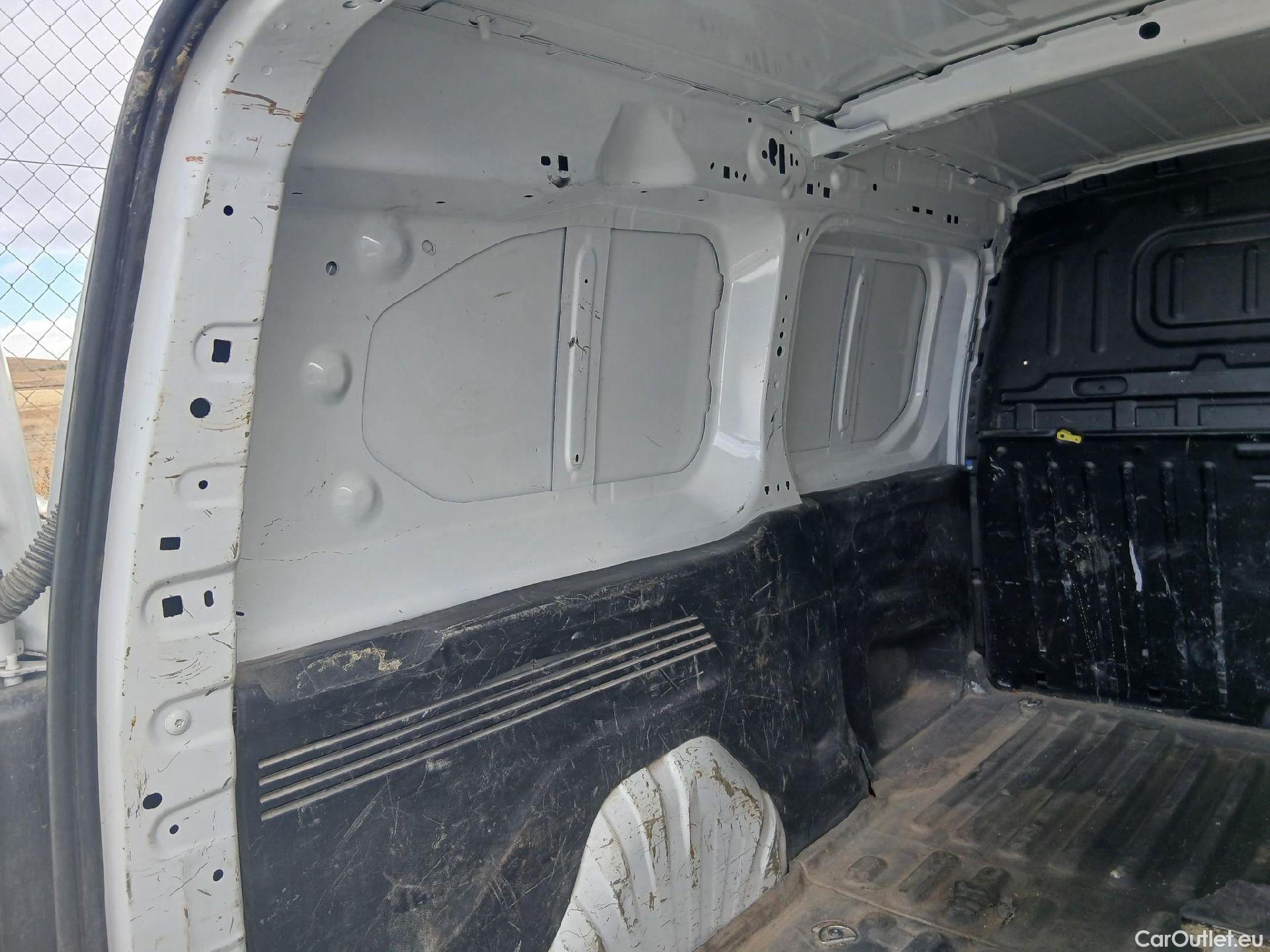  Opel  Combo OPEL  / 2018 / 4P / furgón derivado de turismo 1.5TD 75kW (100CV) Select XL H1 1000kg #29