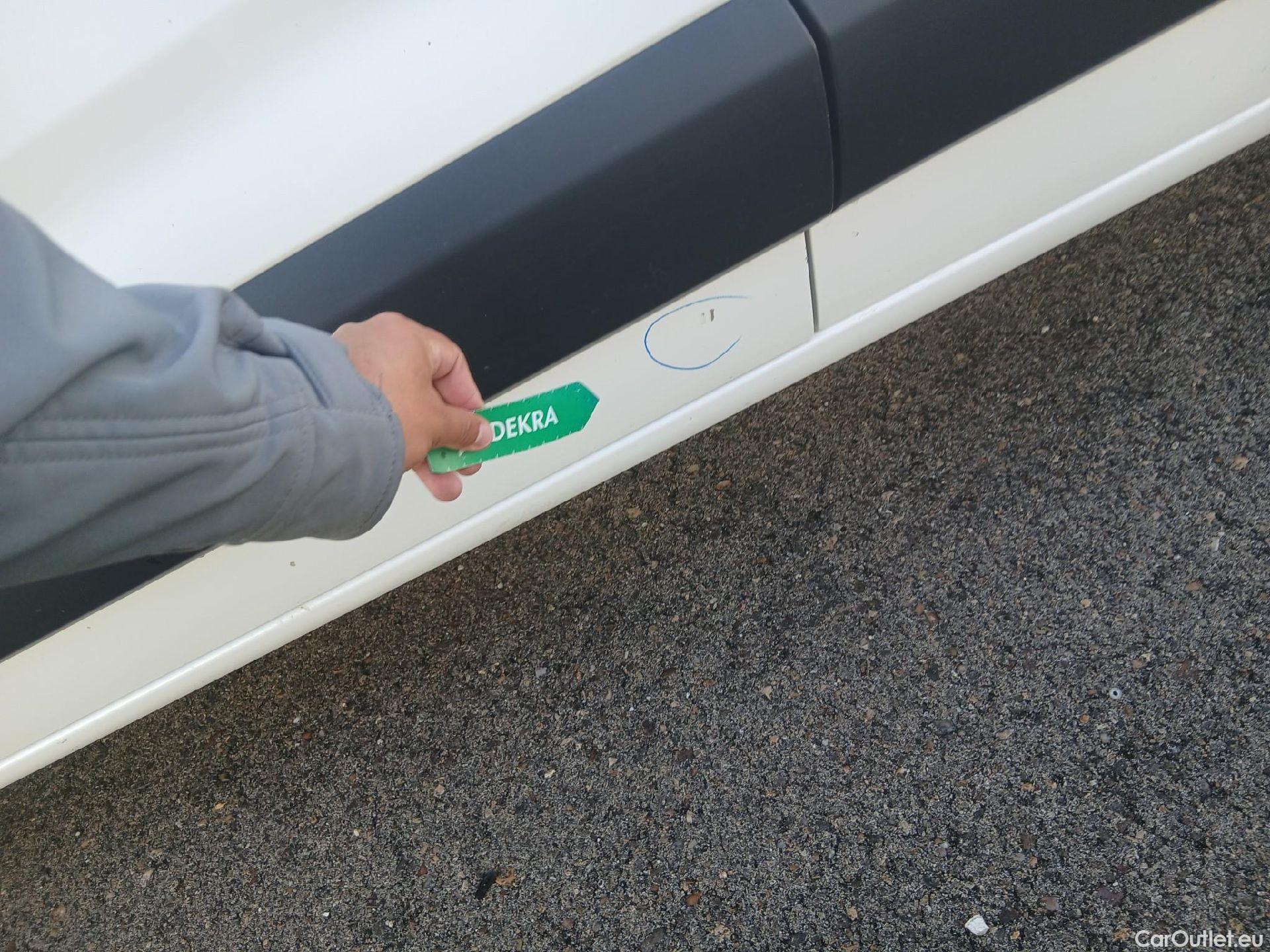  Peugeot  Partner PEUGEOT  / 2018 / 3P / furgón derivado de turismo Pro Standard 600kg BlueHDi 73kW (AC) #24