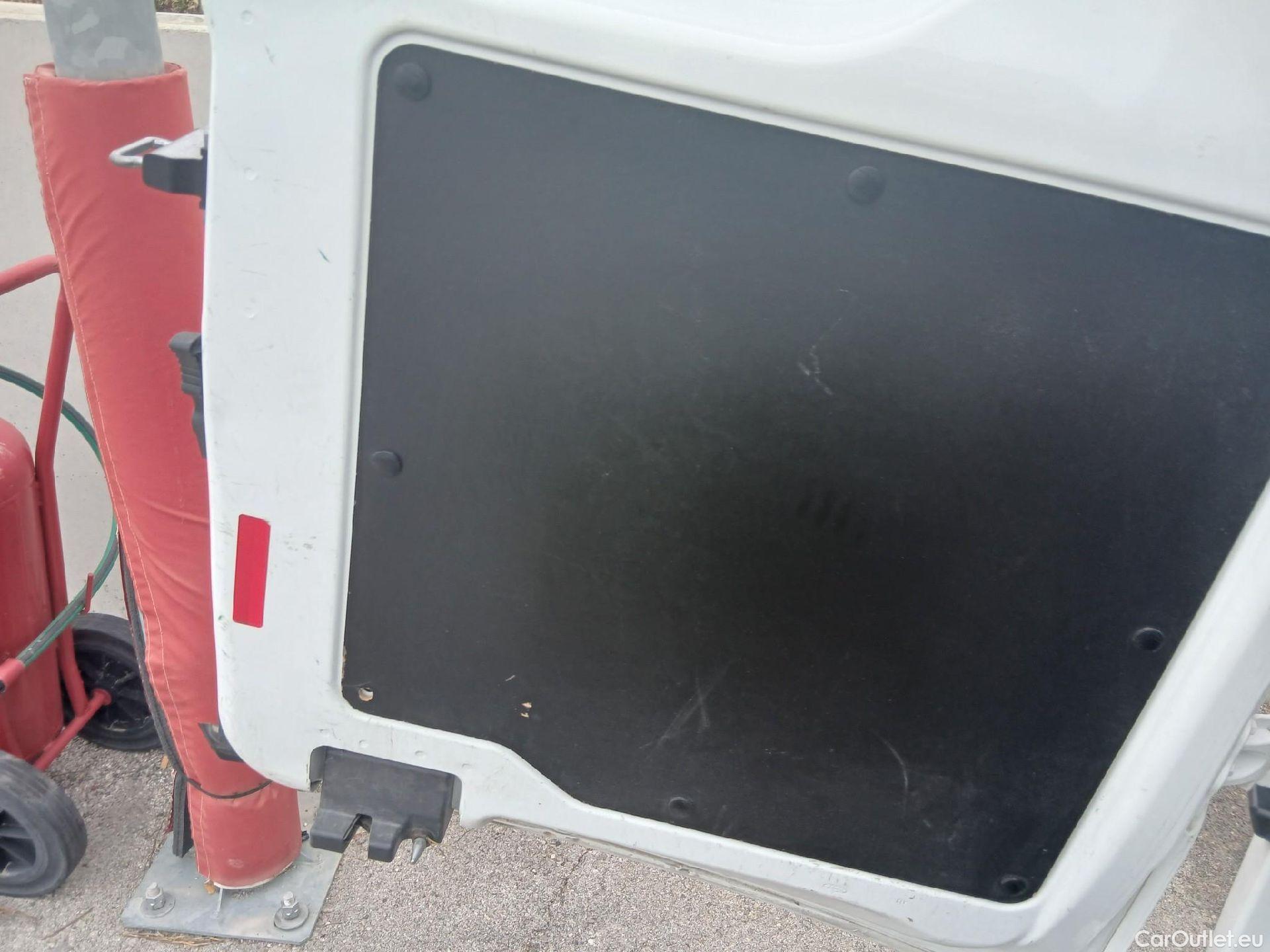  Ford  Transit FORD  Custom / 2012 / 4P / combi Mixto 2.0 TDCI 96kW 320 L1 Trend MHEV #7