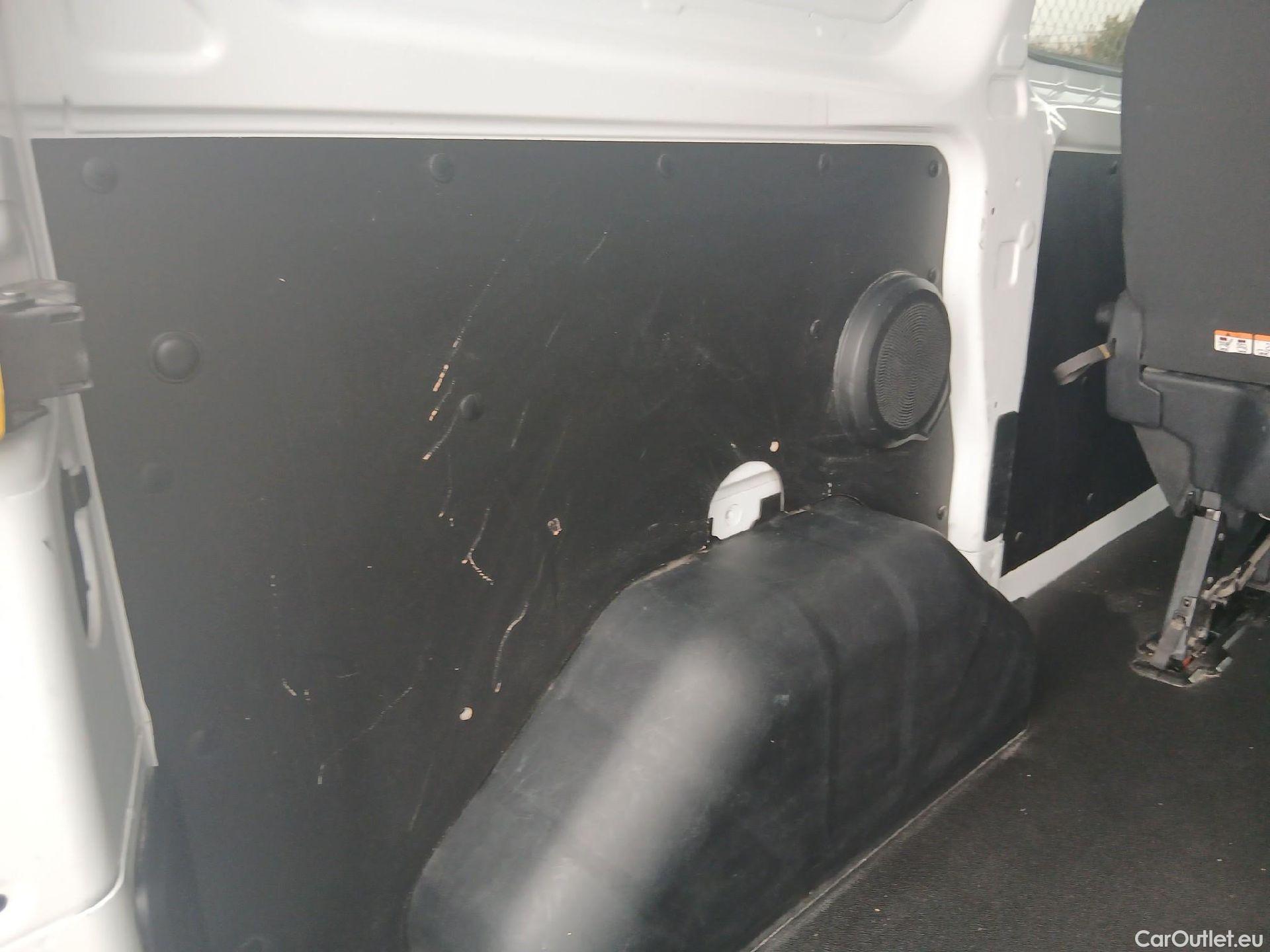  Ford  Transit FORD  Custom / 2012 / 4P / combi Mixto 2.0 TDCI 96kW 320 L1 Trend MHEV #4